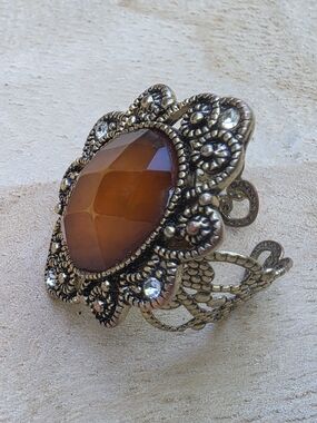 Vintage-Style Orange Gem Filigree Ring - Unbranded